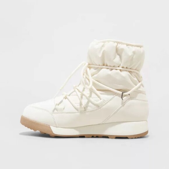 All in motion Women's Cara winter cream color  Boots size 10 - Picture 2 of 3